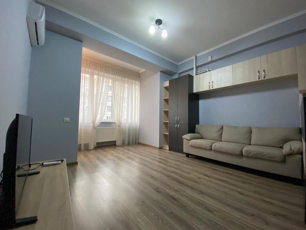 Sky House Central Apartment キシナウ エクステリア 写真