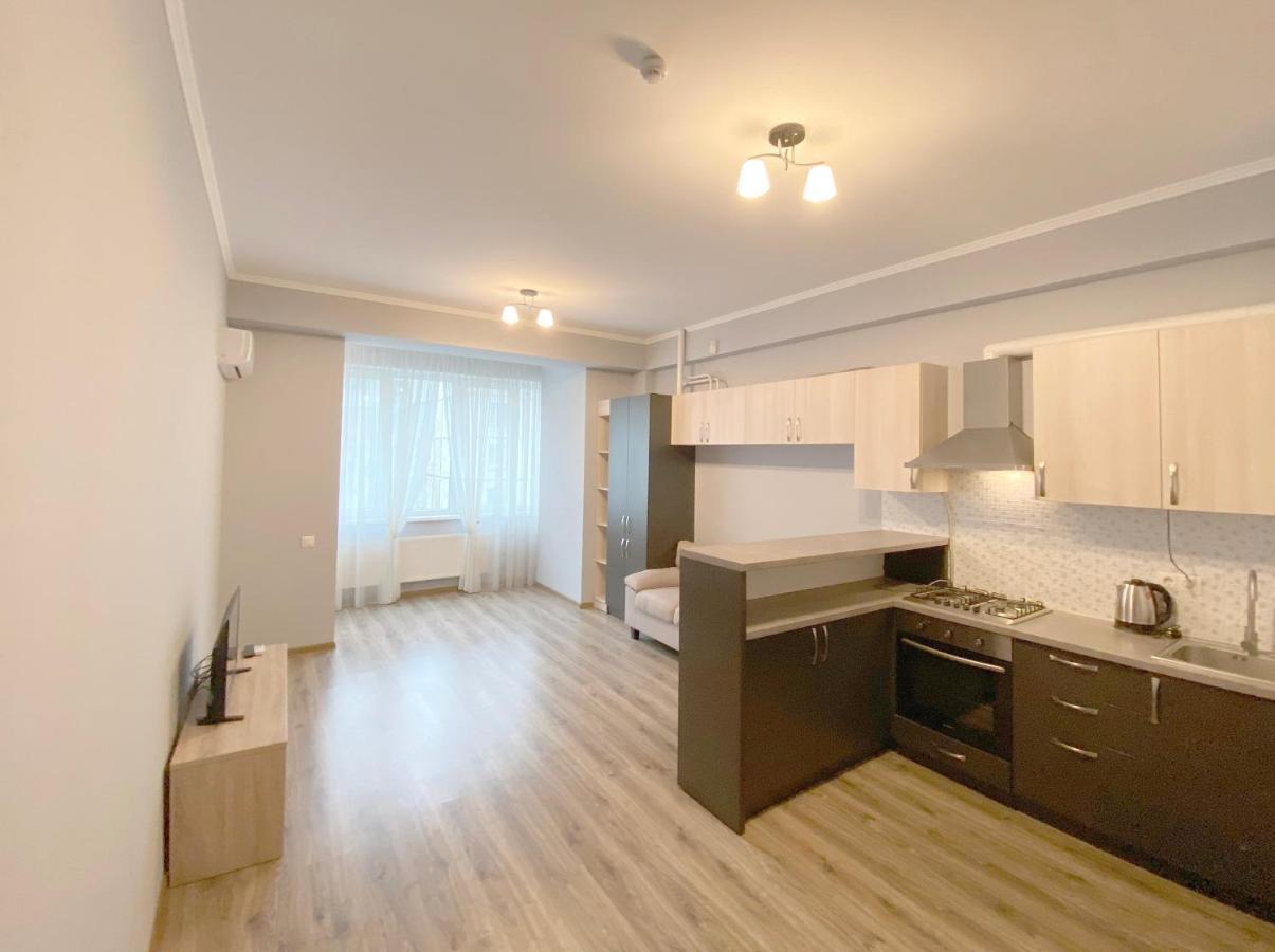 Sky House Central Apartment キシナウ エクステリア 写真